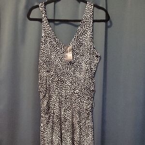 Black and White Sleeveless Dress